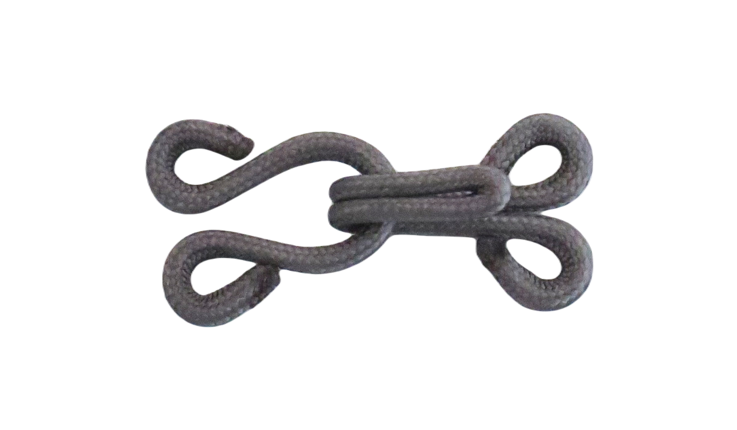 Crochet de fourrure et oeillets -
