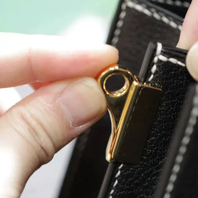 TASSENCLIPS VOOR DE ZIJKANT VAN DE TAS