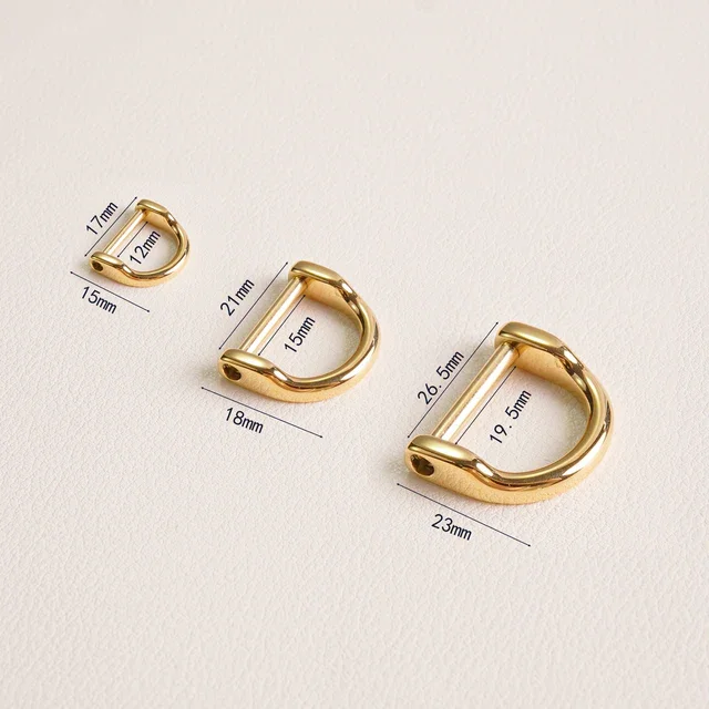 BAGUE EN FORME DE FER  CHEVAL AVEC GOUPILLE  VIS