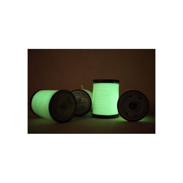 Polyester thread 0,45mm Glow in the dark - Yue Fung