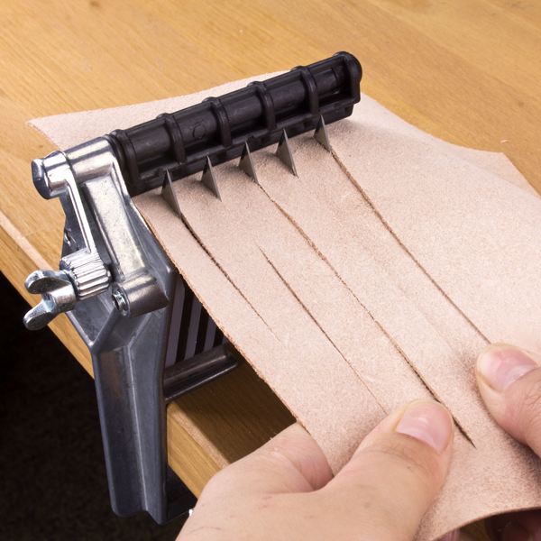 Jerry's stripper -  Cutter en dessus de table pour lacets