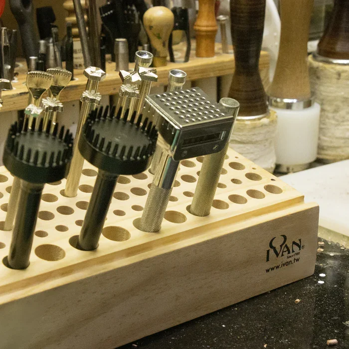 Grand porte-outils en bois