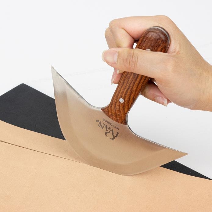 Leren rond mes in Franse stijl