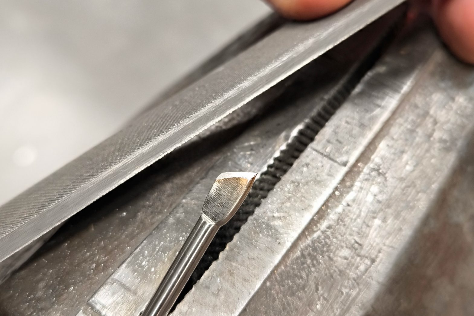 Blixtlsjärn, syntet