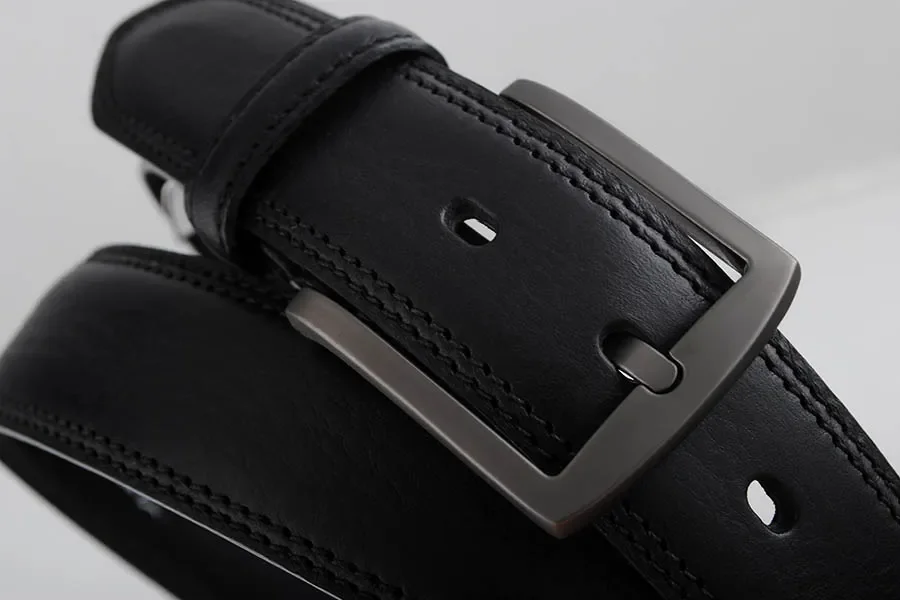 Klassiskt 35 mm lderblte i vegetabiliskt garvat italienskt lder.