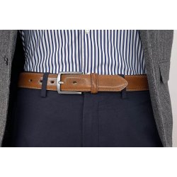 Classic 35 mm belt in vegetable-tanned Italian leather.