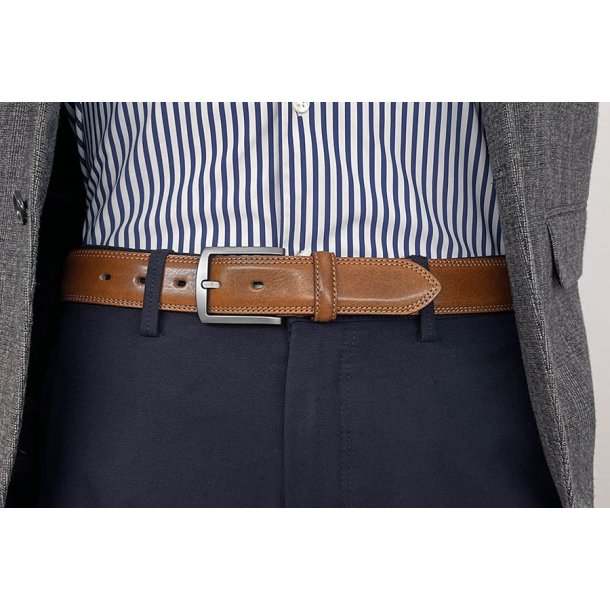 Classic 35 mm belt in vegetable-tanned Italian leather.