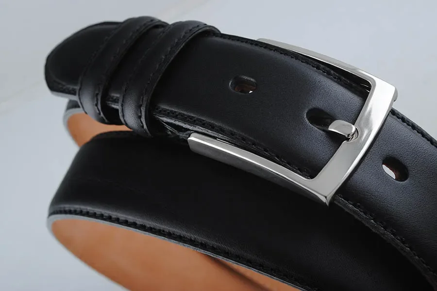 Eksklusiv Klassisk 35 mm lrbelte i vegetabilsk garvet italiensk skinn.