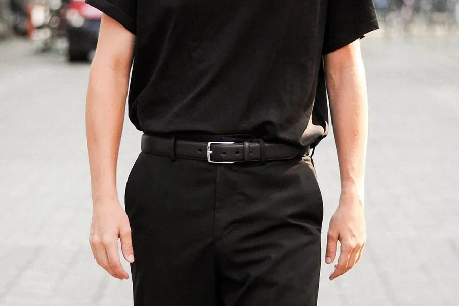 Eksklusiv Klassisk 35 mm lrbelte i vegetabilsk garvet italiensk skinn.