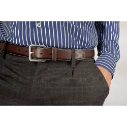 Classic 35 mm belt in vegetable-tanned Italian leather.
