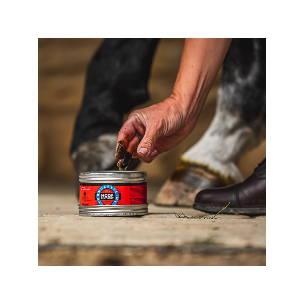 Cornucrescine Daily Hoof Dressing 500ml