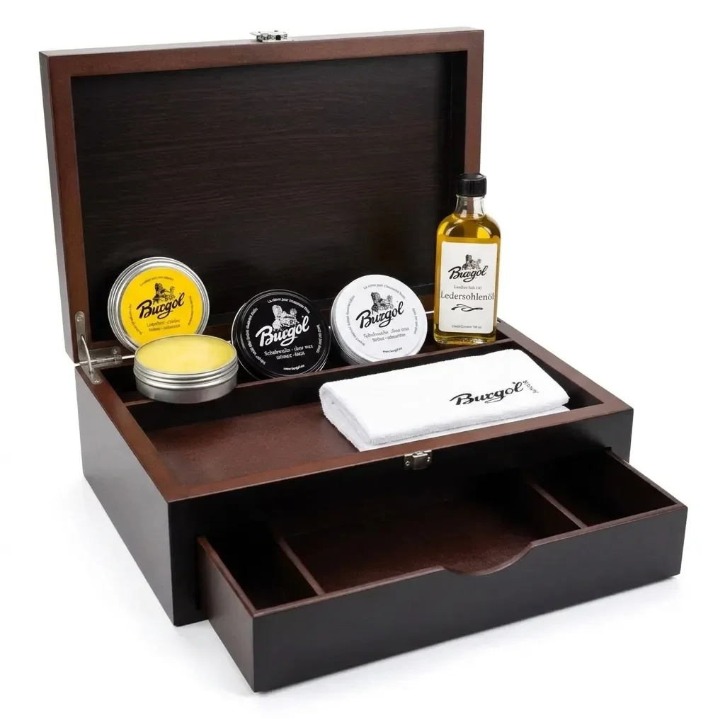 Kopi af Drawer box with leather N�cessaire - Saphir