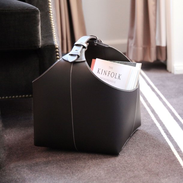 Magasinholder 34 X 34 X 31 cm.