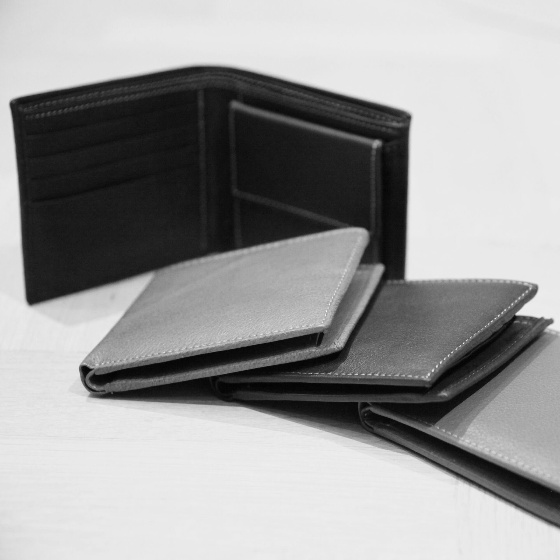 WALLET FOR CARDS AND BILLS 11x10cm