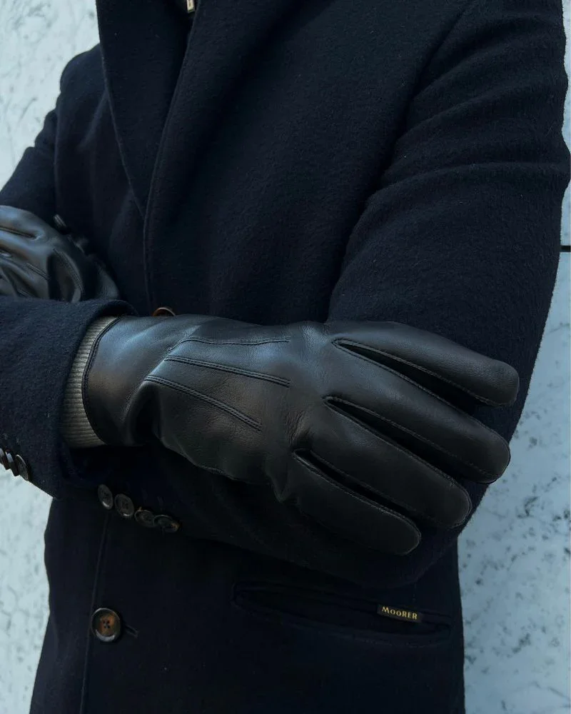 Mens glove water repellent lambskin with wool lining and press button in palm. Elegan/slim fit