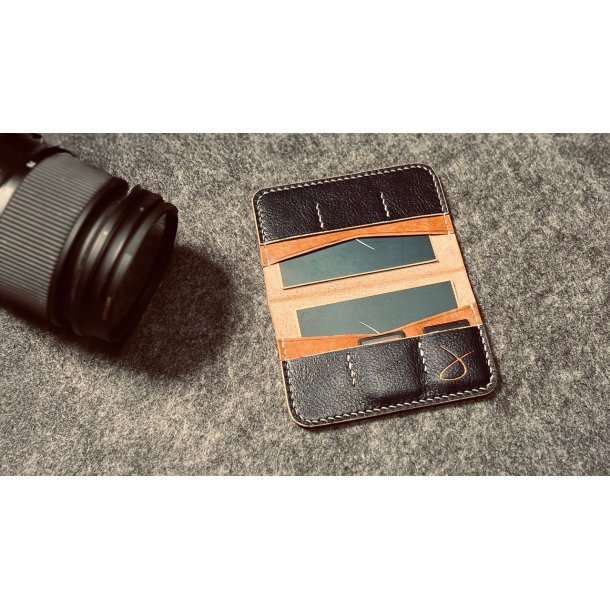 Modle 5 - Memory Card Wallet