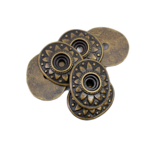 Concho altes Messing 3x2,5cm mit 3mm Loch