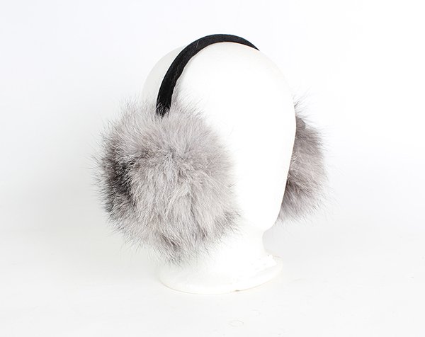 Cache-oreilles en fourrure