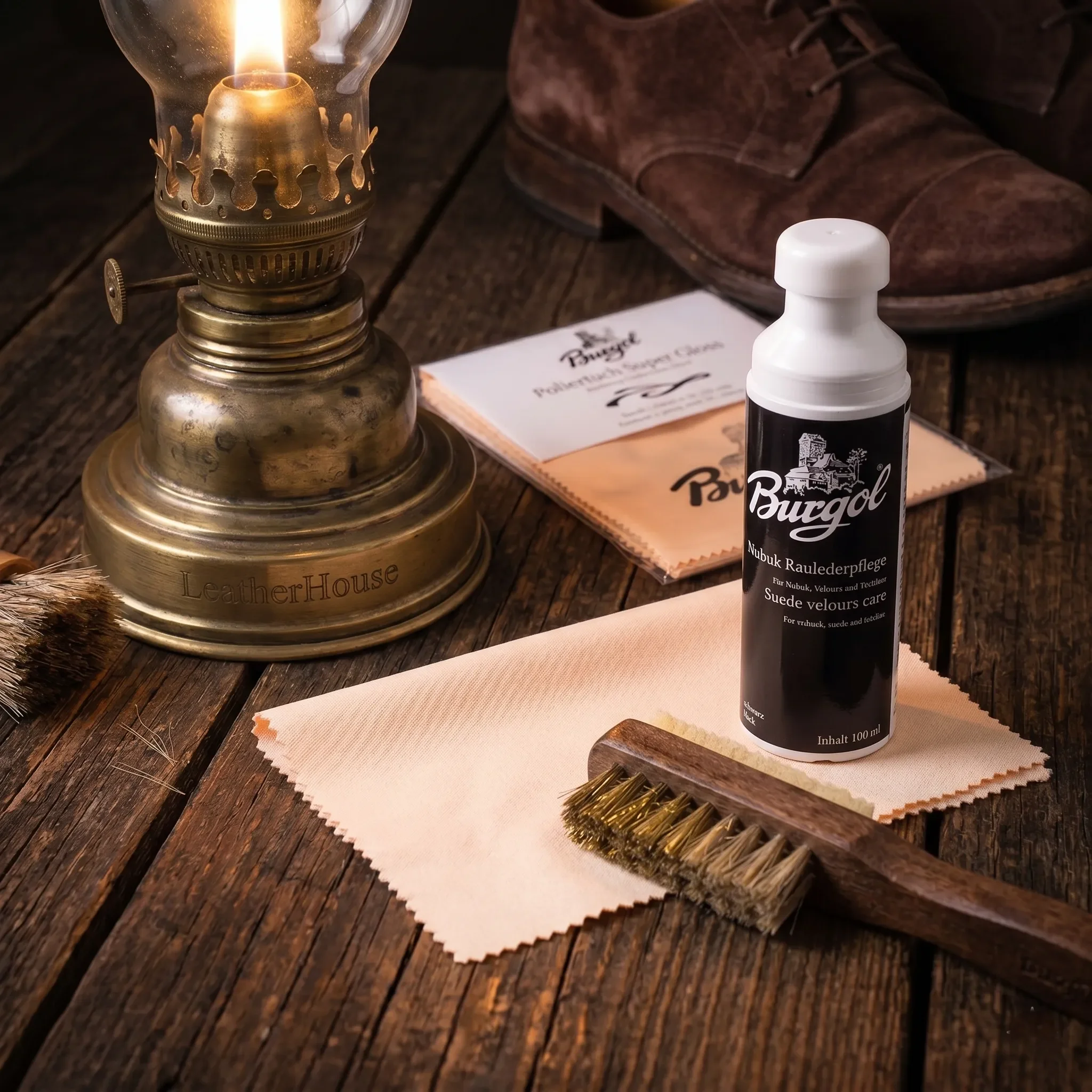 Kop: Su�de & Velours Verzorging met kleur � Burgol