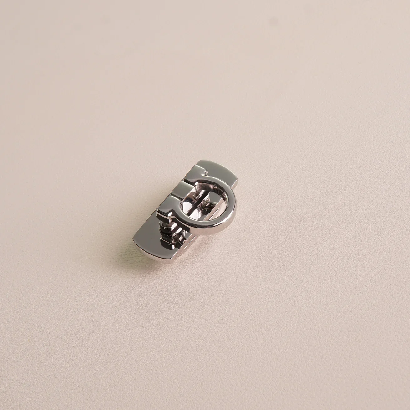 Hoefijzerslot  42 x 16mm