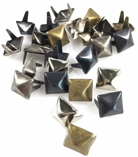 Boutons pyramide