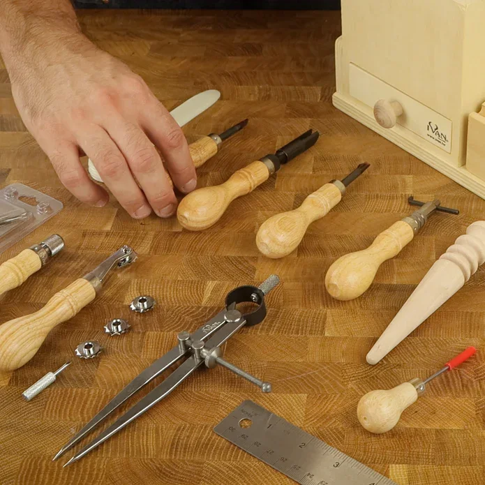 Deluxe Wooden Hand Tool Rack 35 pcs