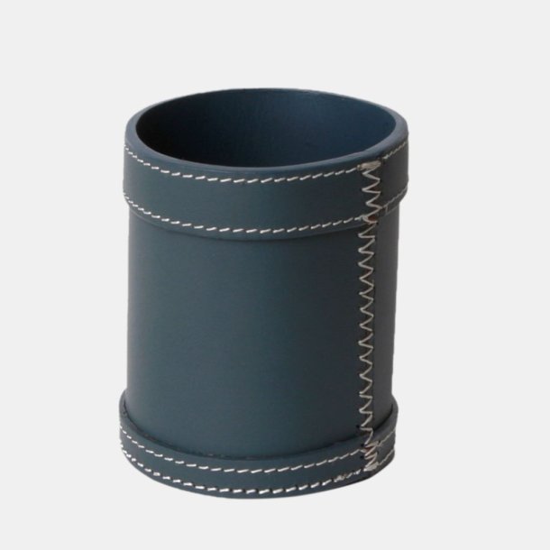 Pen Holder i lder  9 x 10 cm.