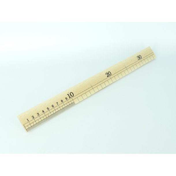 Varnished wood ruler - Lakeret trlineal - Blanchard