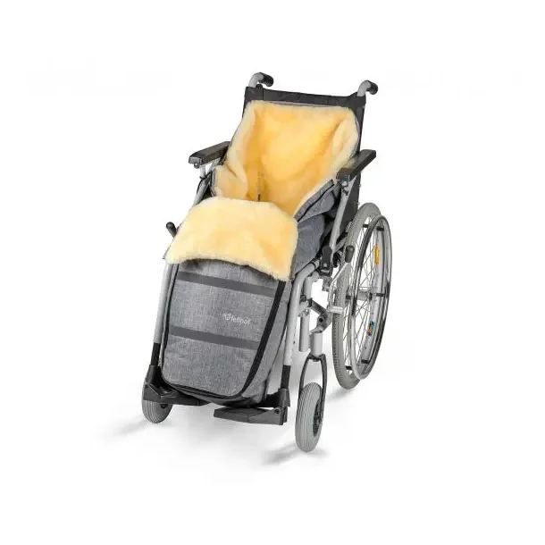 Chancelire en peau d'agneau pour fauteuil roulant.