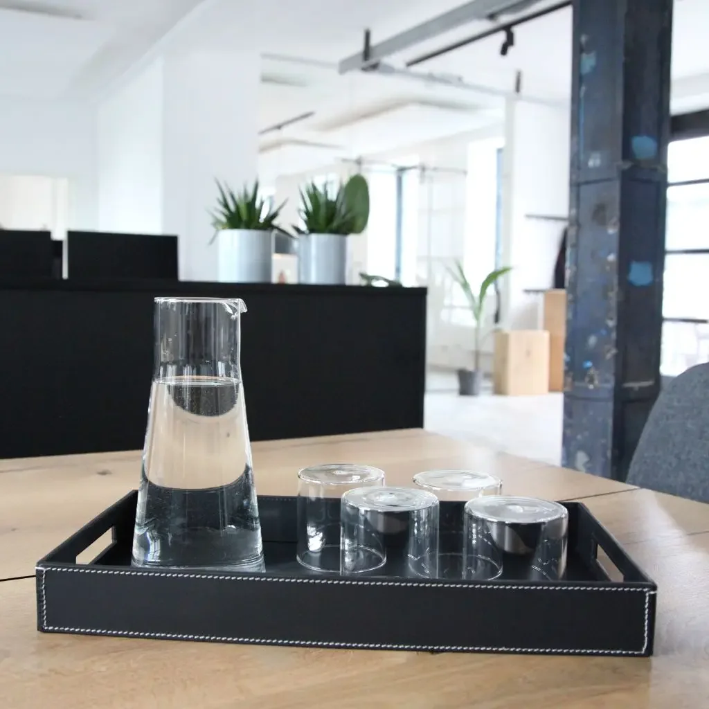 Serveringsbrett i Resirkulert Skinn 43x5x23 cm.