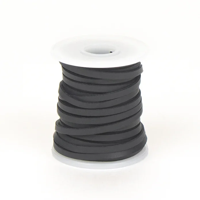 Flat vegetabilsk farget lrsnor - 1,2-1,6 mm tykk -11m