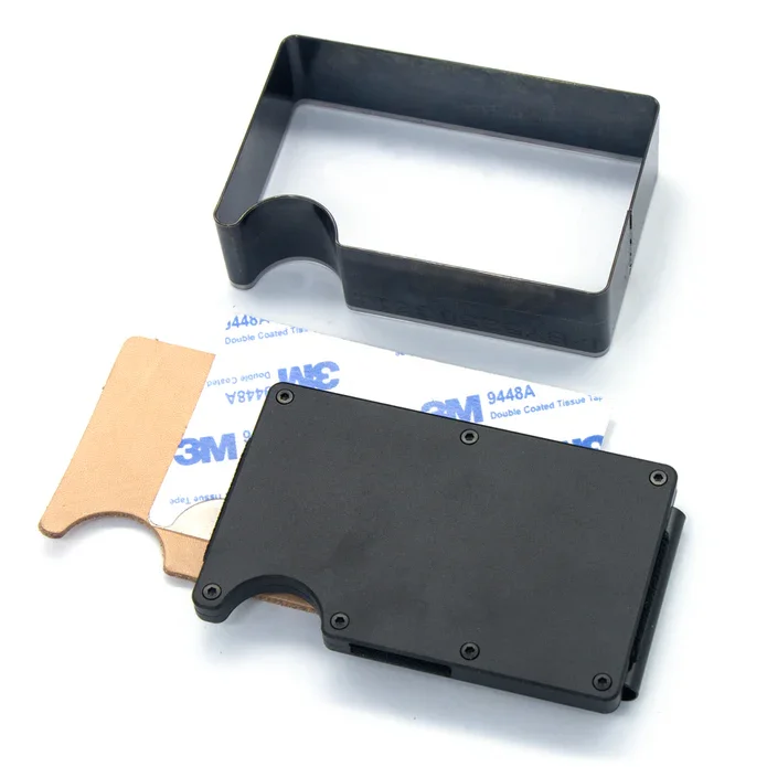 Stansing for kortholder med avrunding