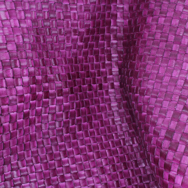 Geweven leer van 1,8mm - 44 cm breed roze 100cm