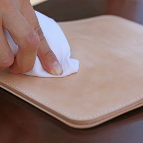 Pflege und Reinigung